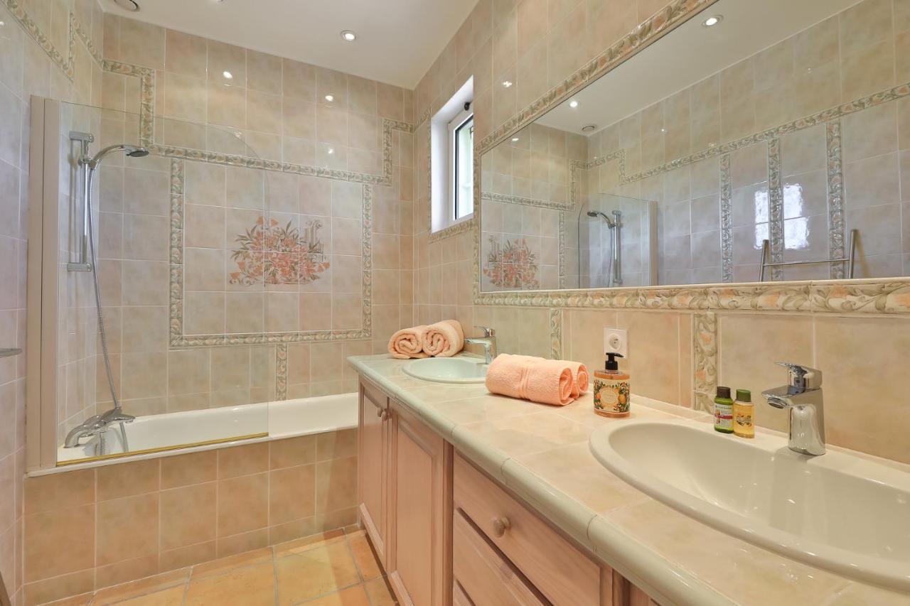 Bed and Breakfast Quintessence Provence Goult Esterno foto